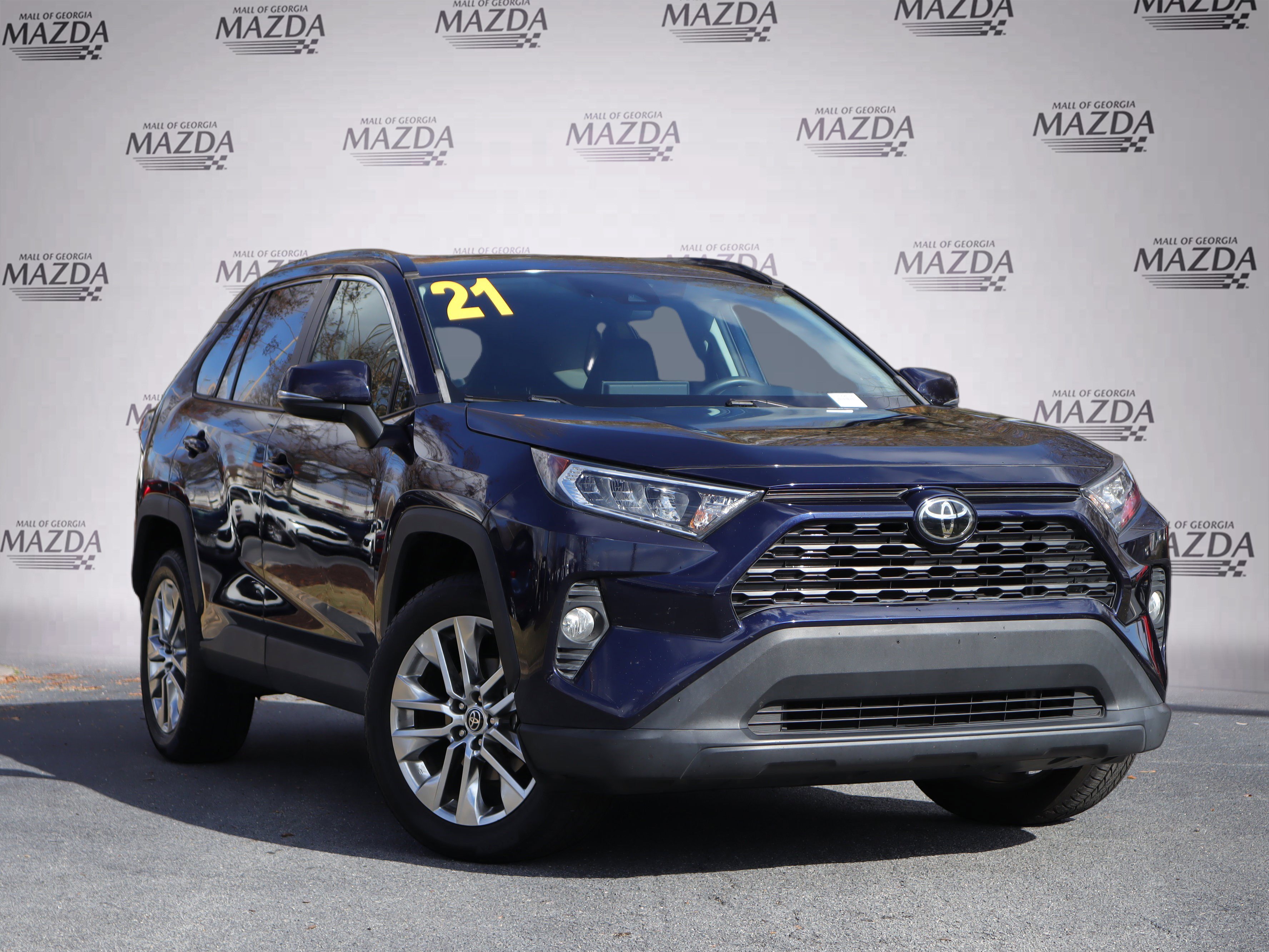 Used 2021 Toyota RAV4 XLE Premium image 2