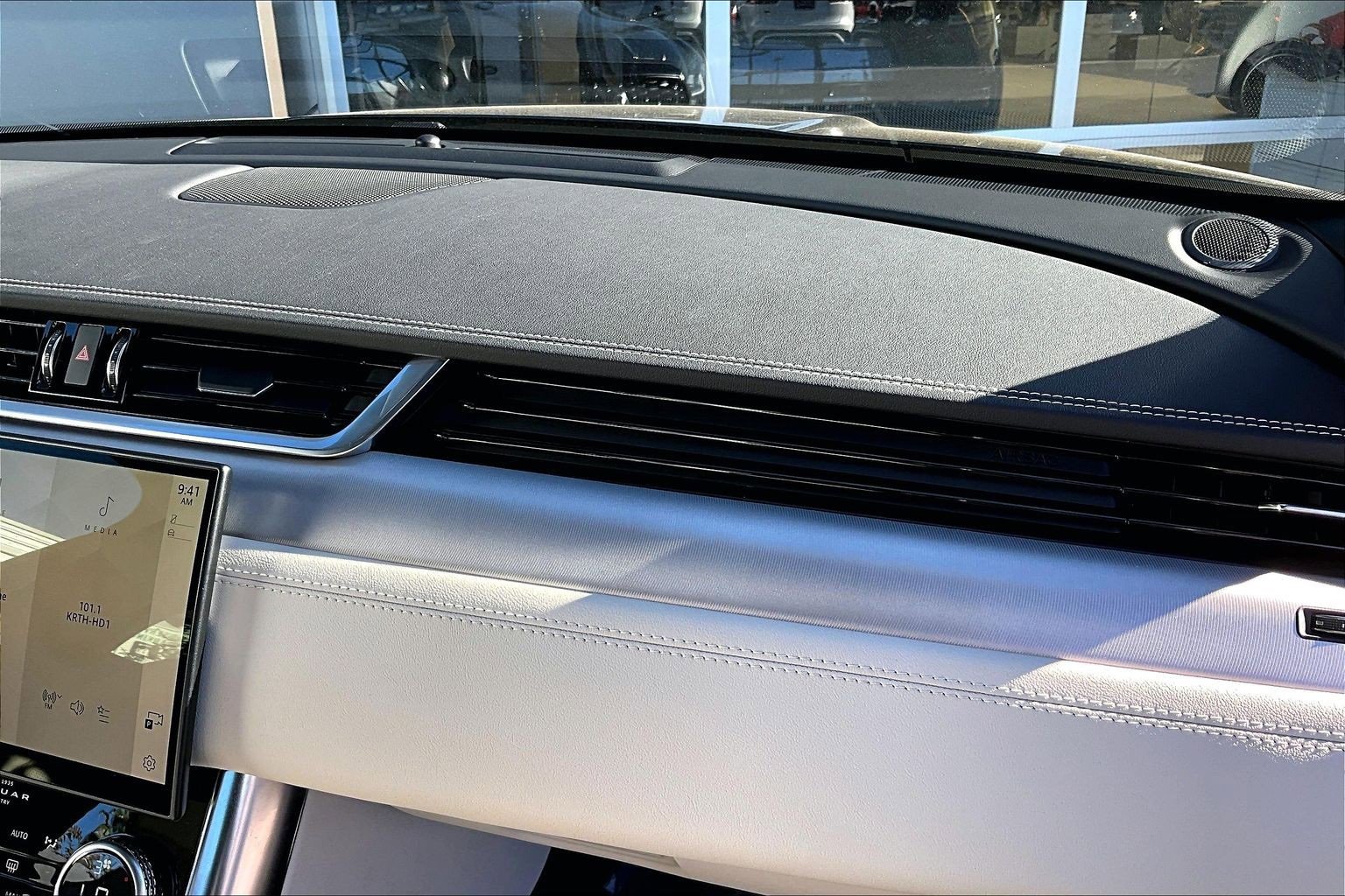 Used 2024 Jaguar XF R-Dynamic SE image 15