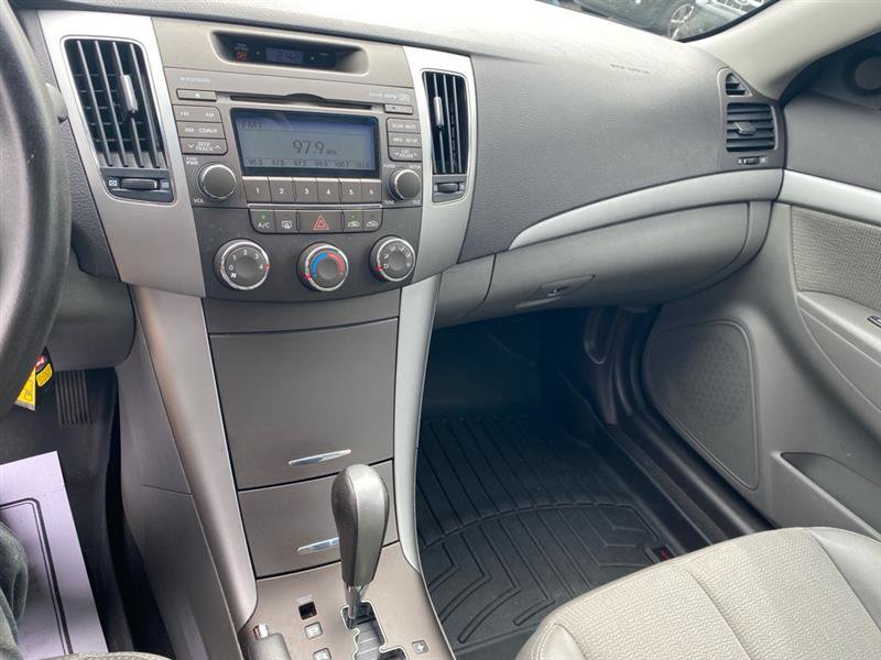Used 2010 Hyundai Sonata SE image 11