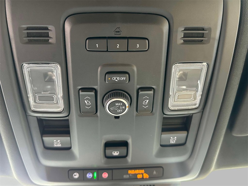 Used 2024 Cadillac Escalade Premium Luxury image 32