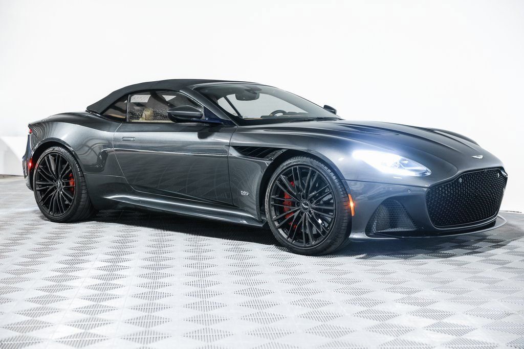 Used 2021 Aston Martin DBS Superleggera Volante image 4