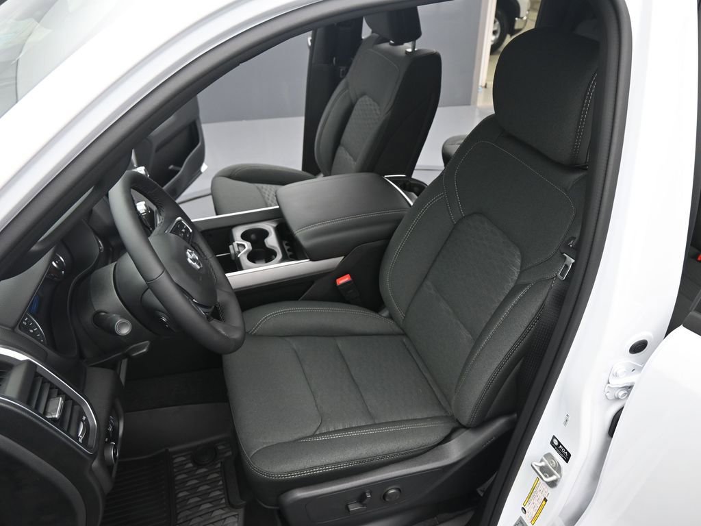 New 2026 RAM 1500 4x4 Crew Cab image 13