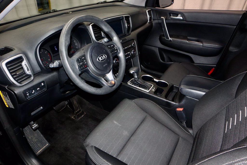 Used 2018 Kia Sportage LX w/ LX Technology Package FWD image 25