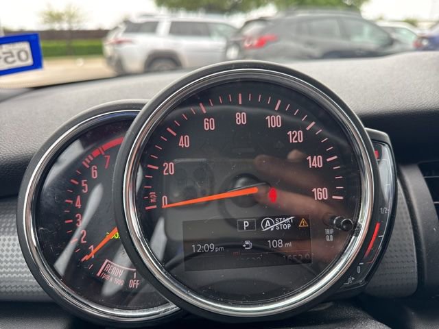 Used 2020 MINI Cooper 2-Door Hardtop image 11