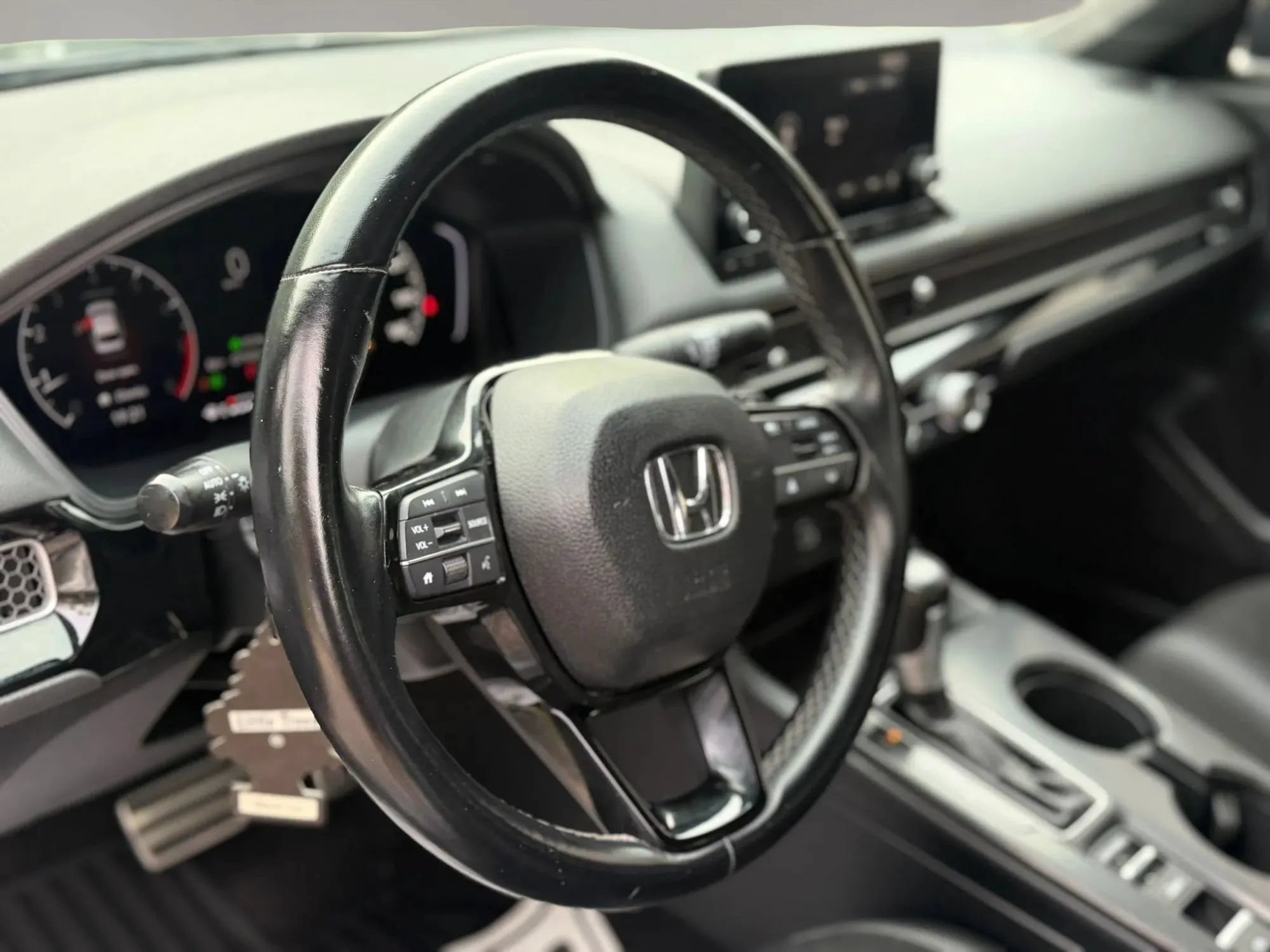 Used 2023 Honda Civic Sport image 9