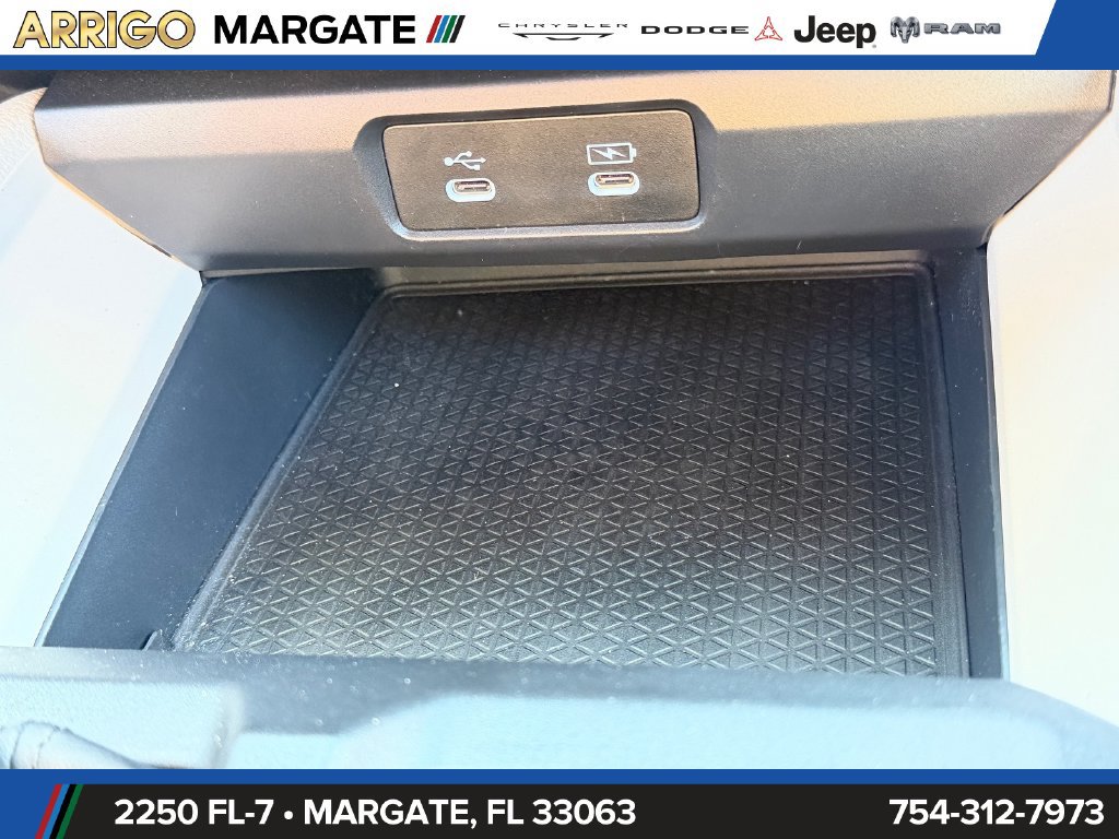 Used 2025 Honda Accord SE image 26