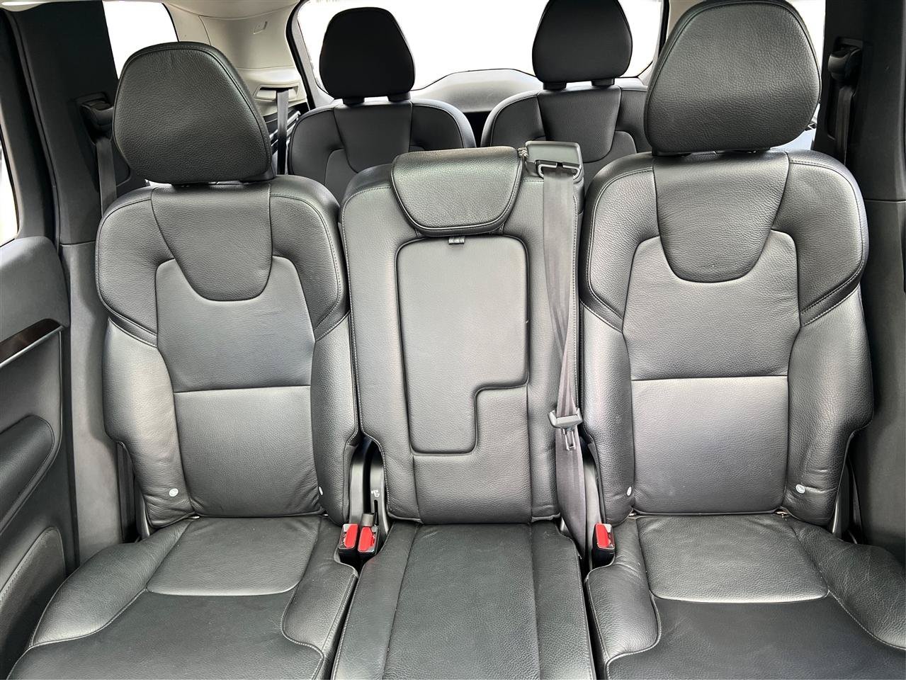 Used 2019 Volvo XC90 T5 Momentum AWD/4WD image 26