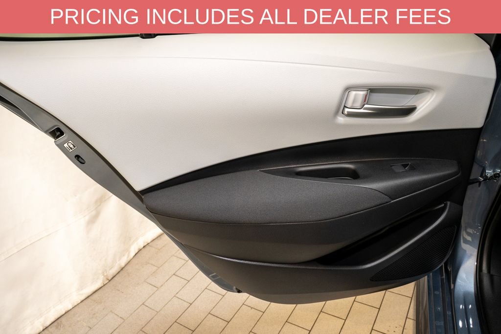Used 2026 Toyota Corolla SE w/ SE Premium Package FWD image 9