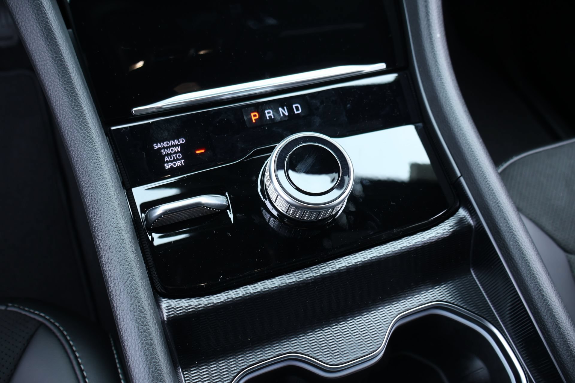 New 2026 Jeep Grand Cherokee Altitude AWD/4WD image 9