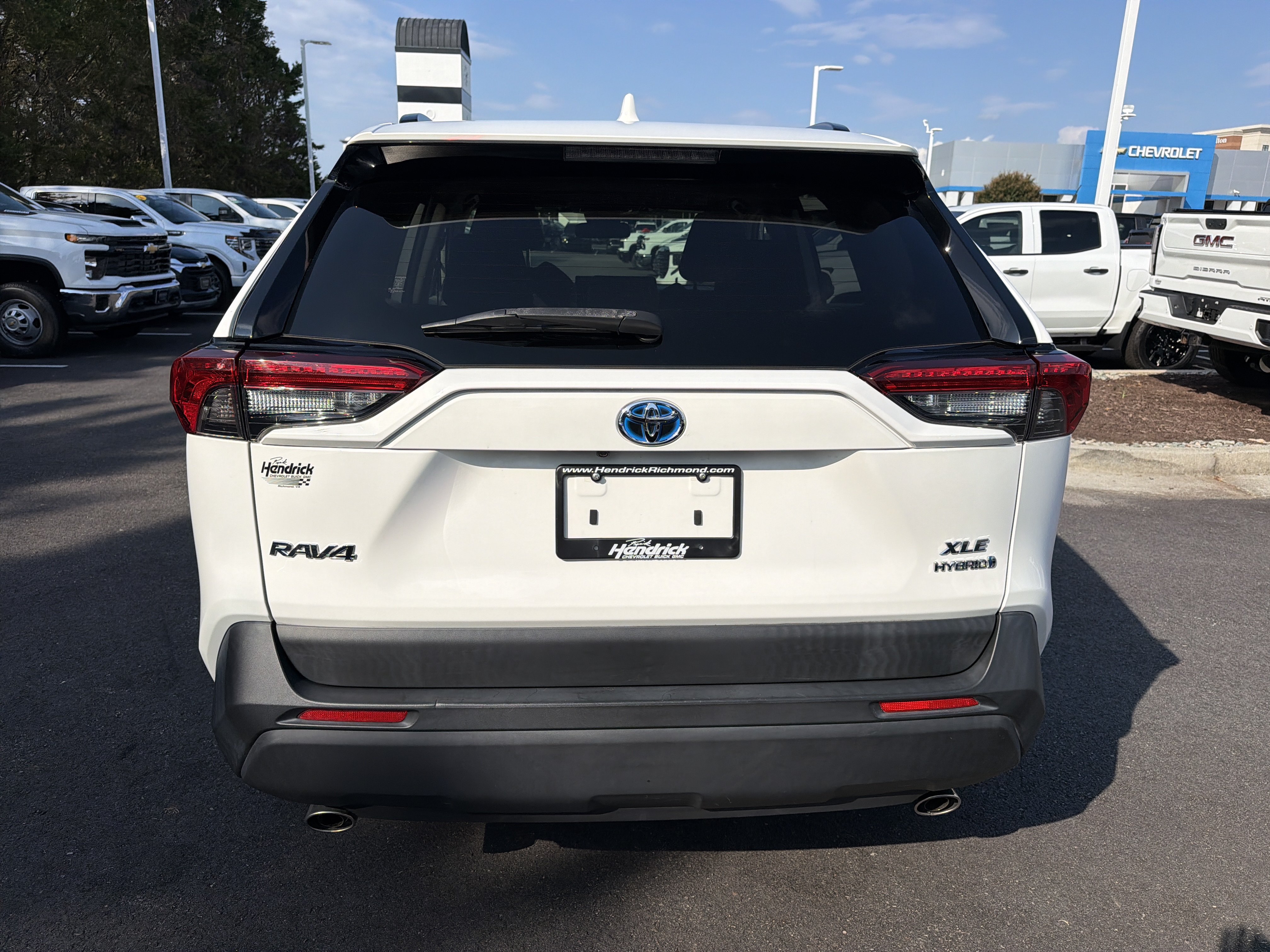 Used 2020 Toyota RAV4 XLE w/ Convenience Package AWD/4WD image 9