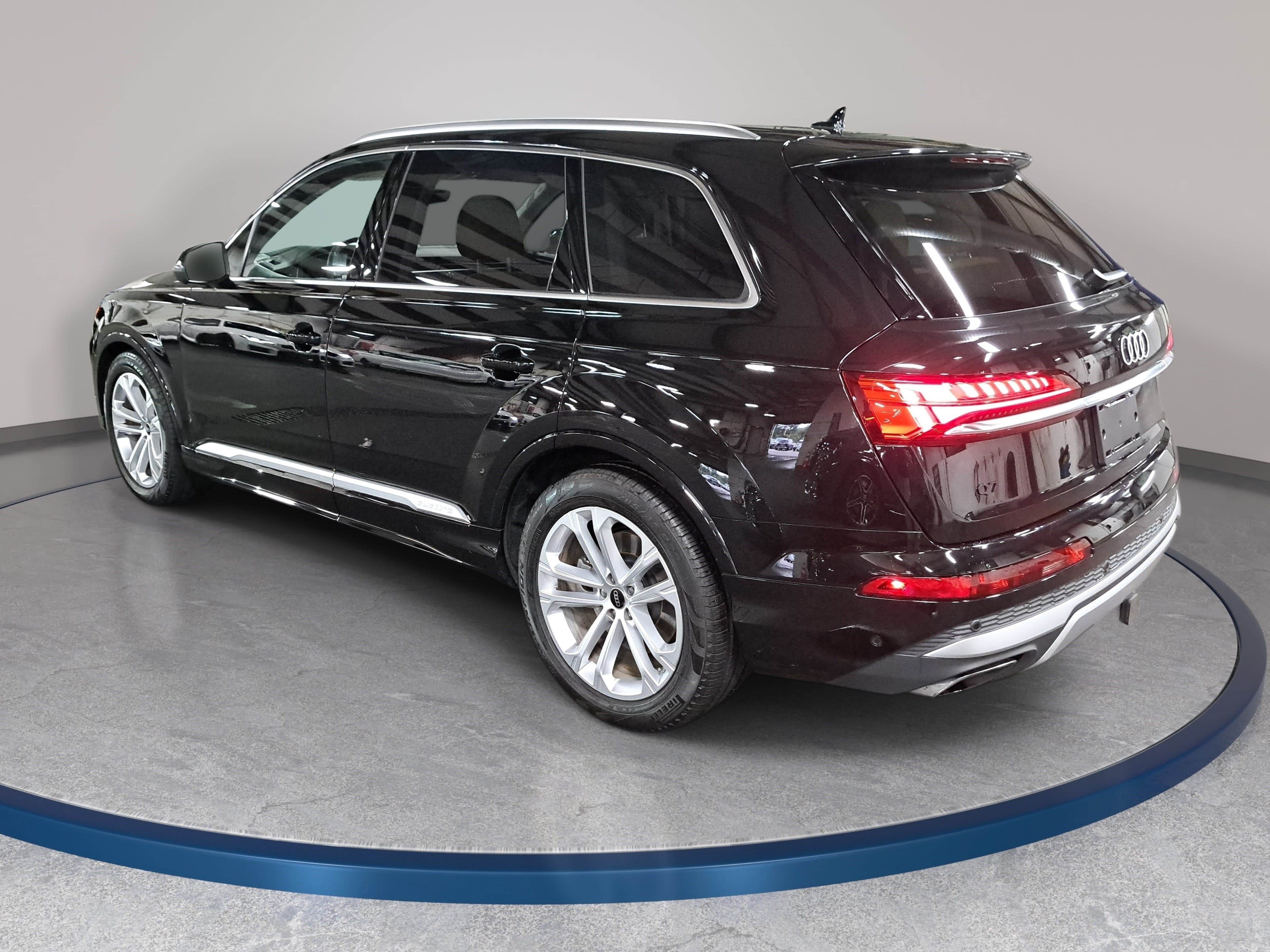 Used 2025 Audi Q7 3.0T Prestige AWD/4WD image 7