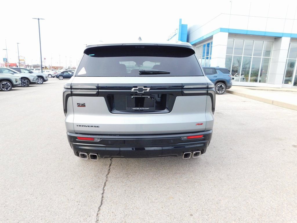 New 2026 Chevrolet Traverse RS w/ LPO, Floor Liner Package image 4