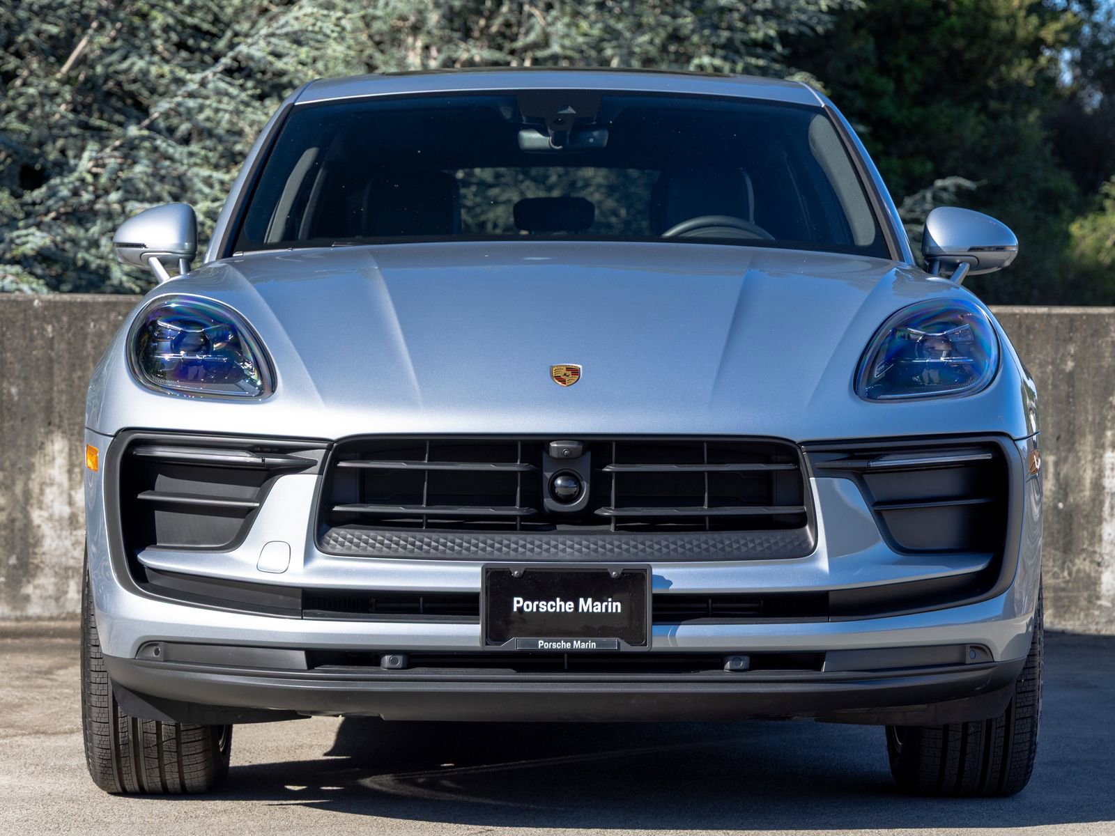 Certified 2025 Porsche Macan AWD/4WD image 8