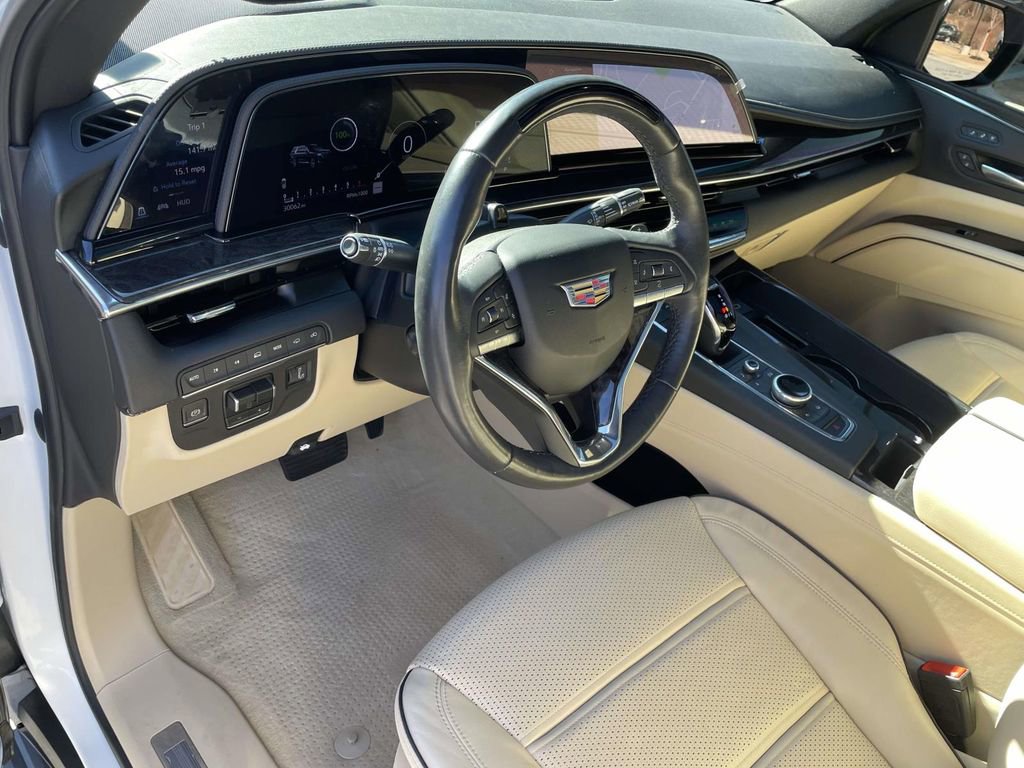 Used 2023 Cadillac Escalade ESV Premium Luxury w/ Performance Package image 20