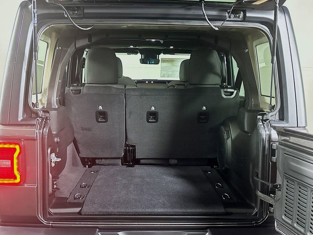 New 2025 Jeep Wrangler Unlimited Rubicon image 22