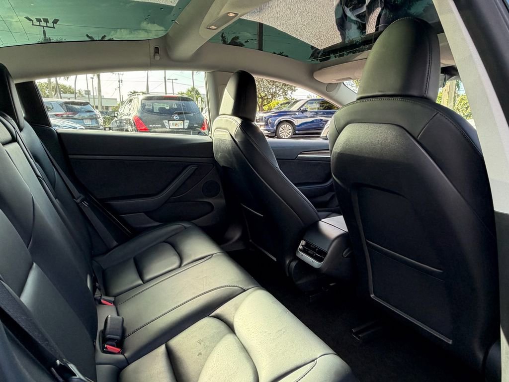 Used 2023 Tesla Model 3 Standard Range RWD image 12