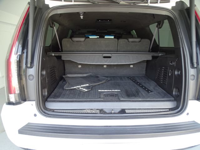 Used 2017 Cadillac Escalade ESV Platinum AWD/4WD image 23