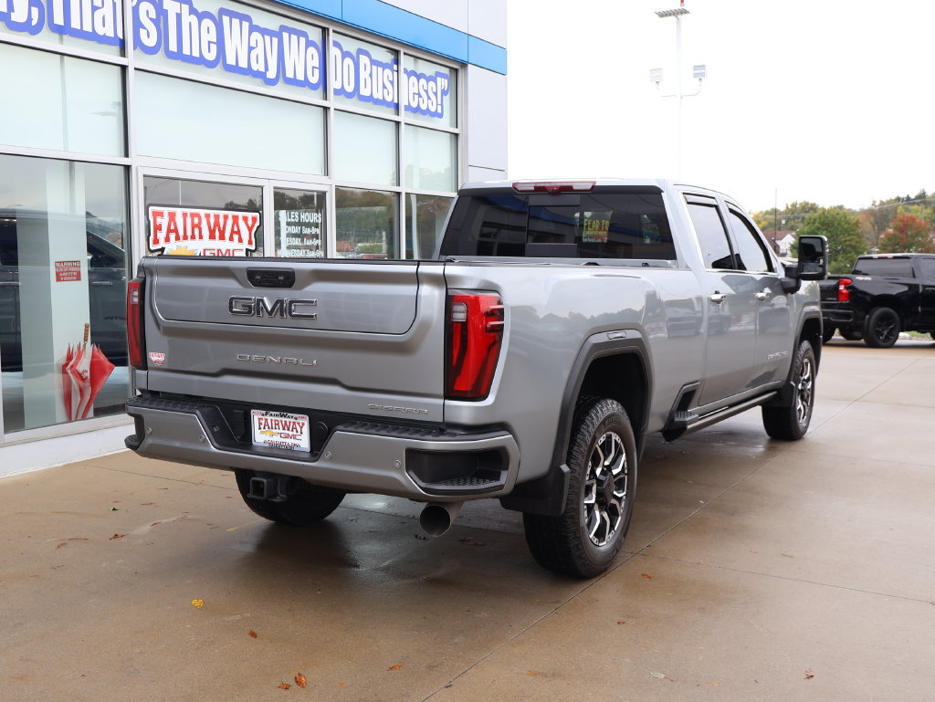 Used 2024 GMC Sierra 3500 Denali Ultimate AWD/4WD image 3