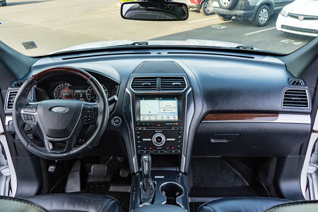 Used 2018 Ford Explorer Platinum AWD/4WD image 24