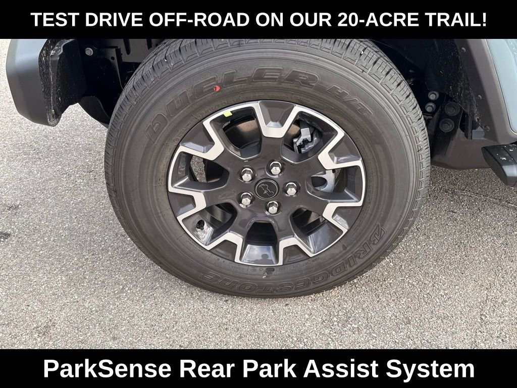 New 2026 Jeep Gladiator Sahara image 19