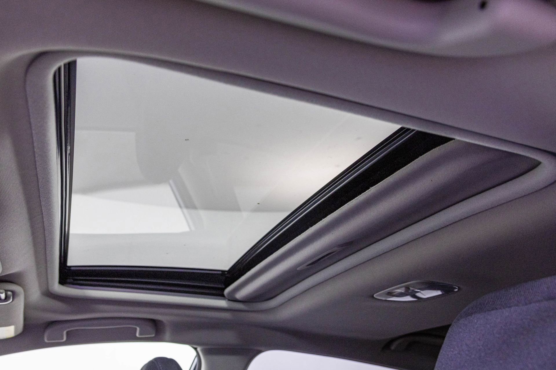 Used 2025 Subaru Crosstrek 2.0i Premium image 26