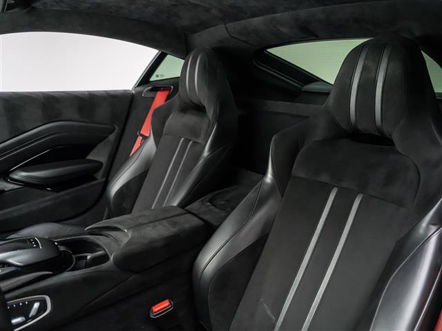 Used 2021 Aston Martin V8 Vantage Coupe RWD image 5