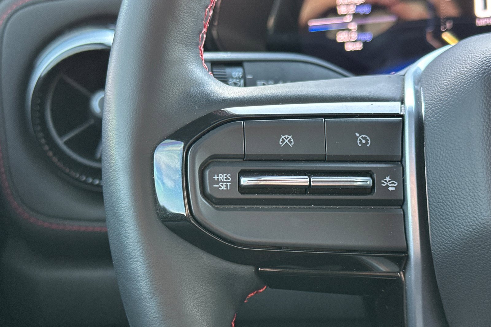 Certified 2024 Chevrolet Colorado Z71 w/ Z71 Convenience Package 2 image 37