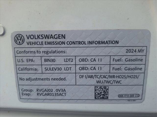 Used 2024 Volkswagen Tiguan SEL R-Line image 17