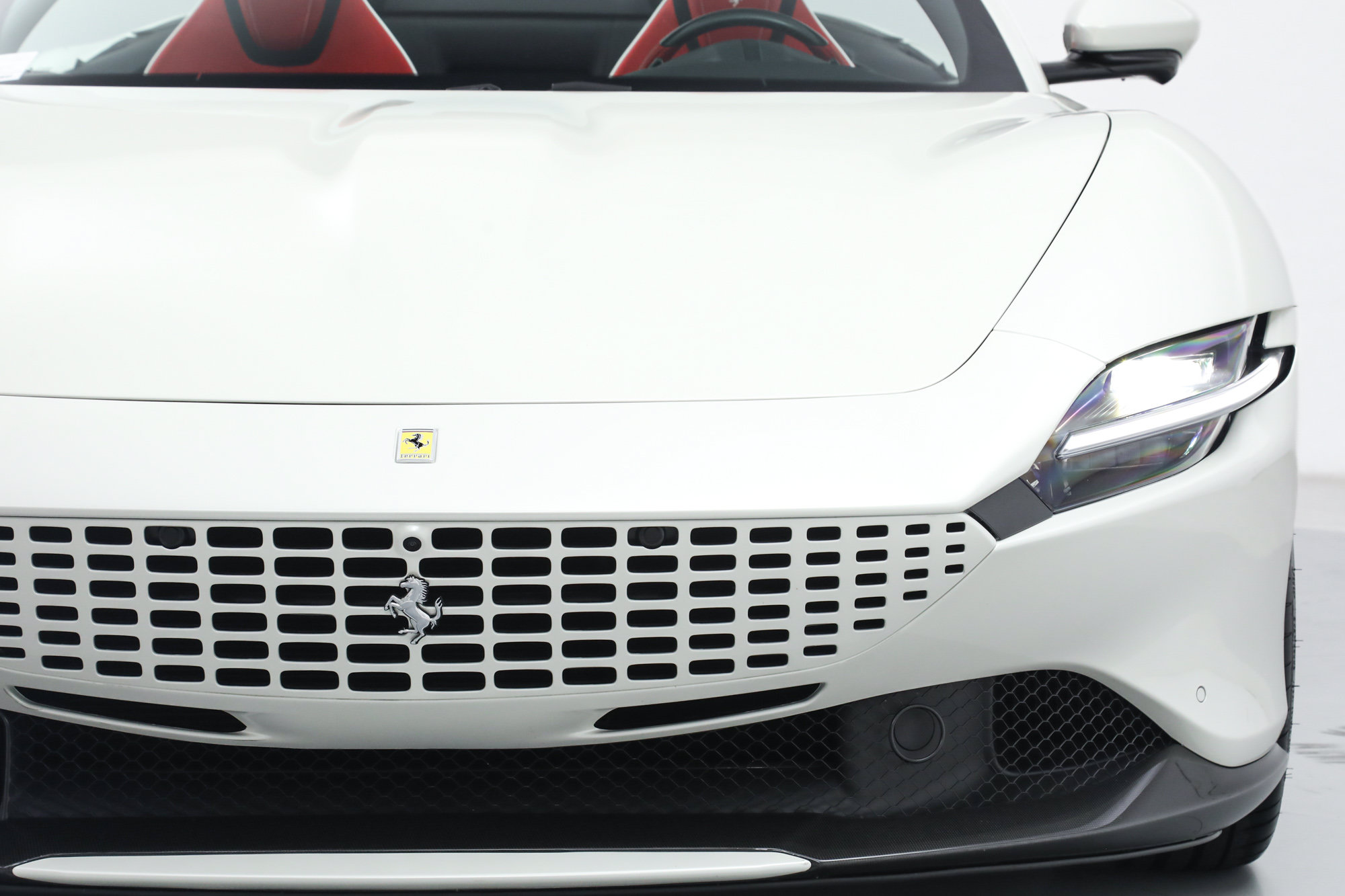 Certified 2025 Ferrari Roma Spider RWD image 15