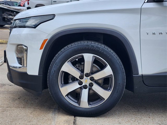 Used 2022 Chevrolet Traverse LT w/ LT Premium Package image 8