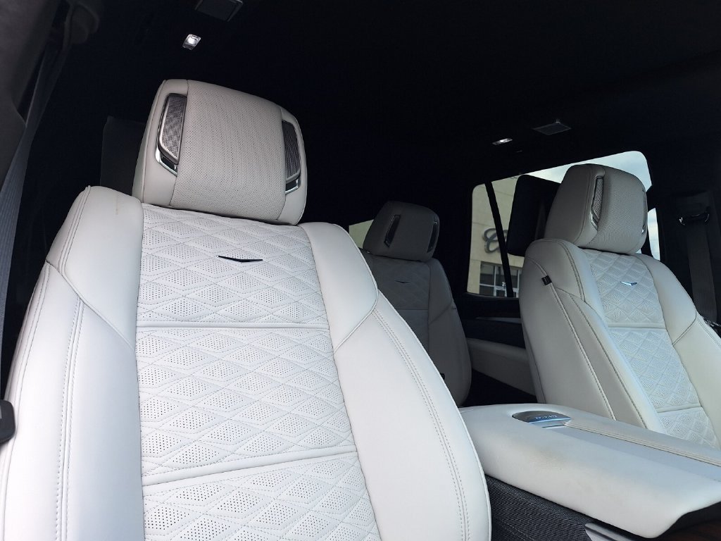 New 2026 Cadillac Escalade Platinum Luxury AWD/4WD image 30