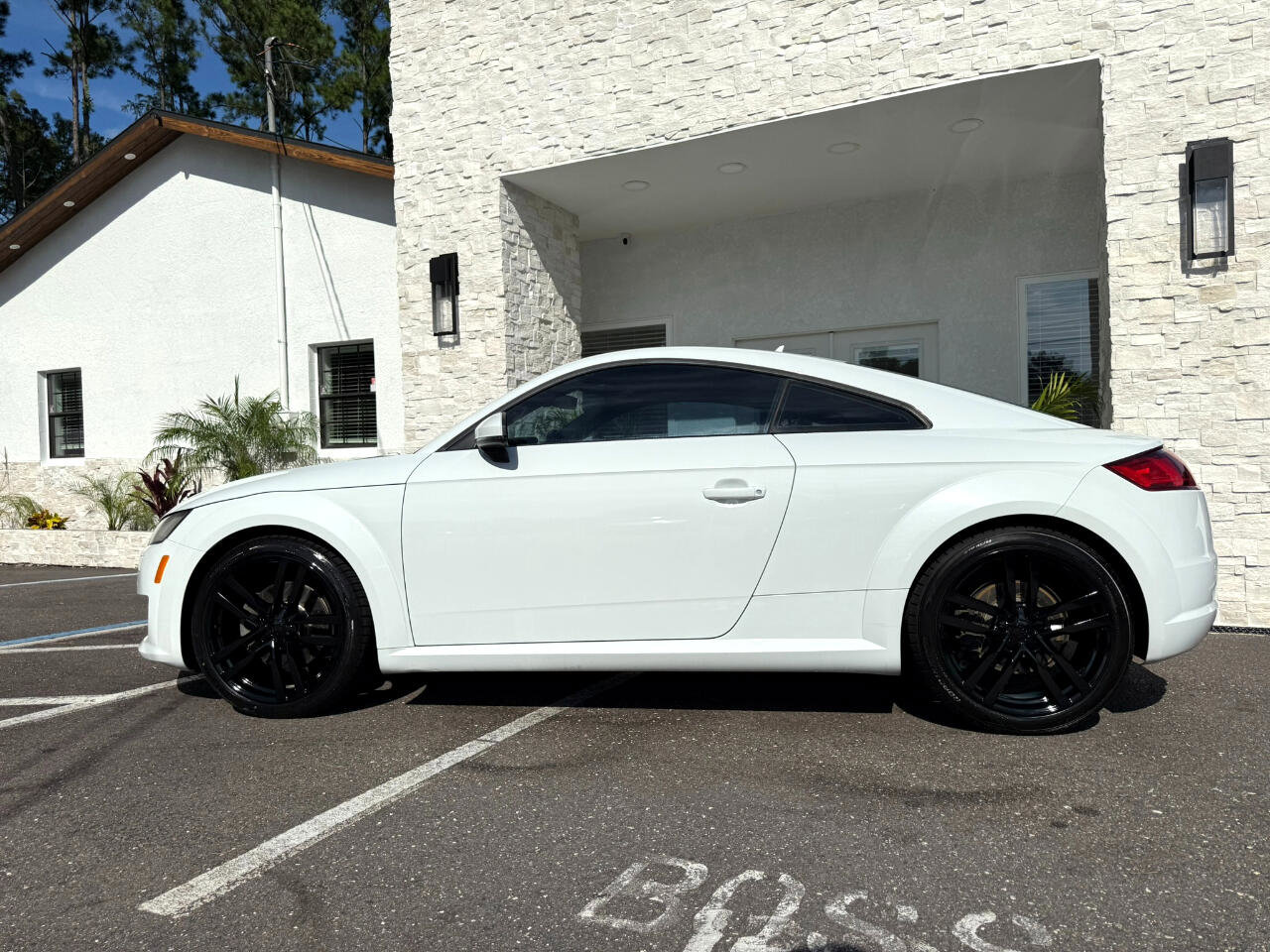 Used 2017 Audi TT 2.0T w/ Technology Package image 2