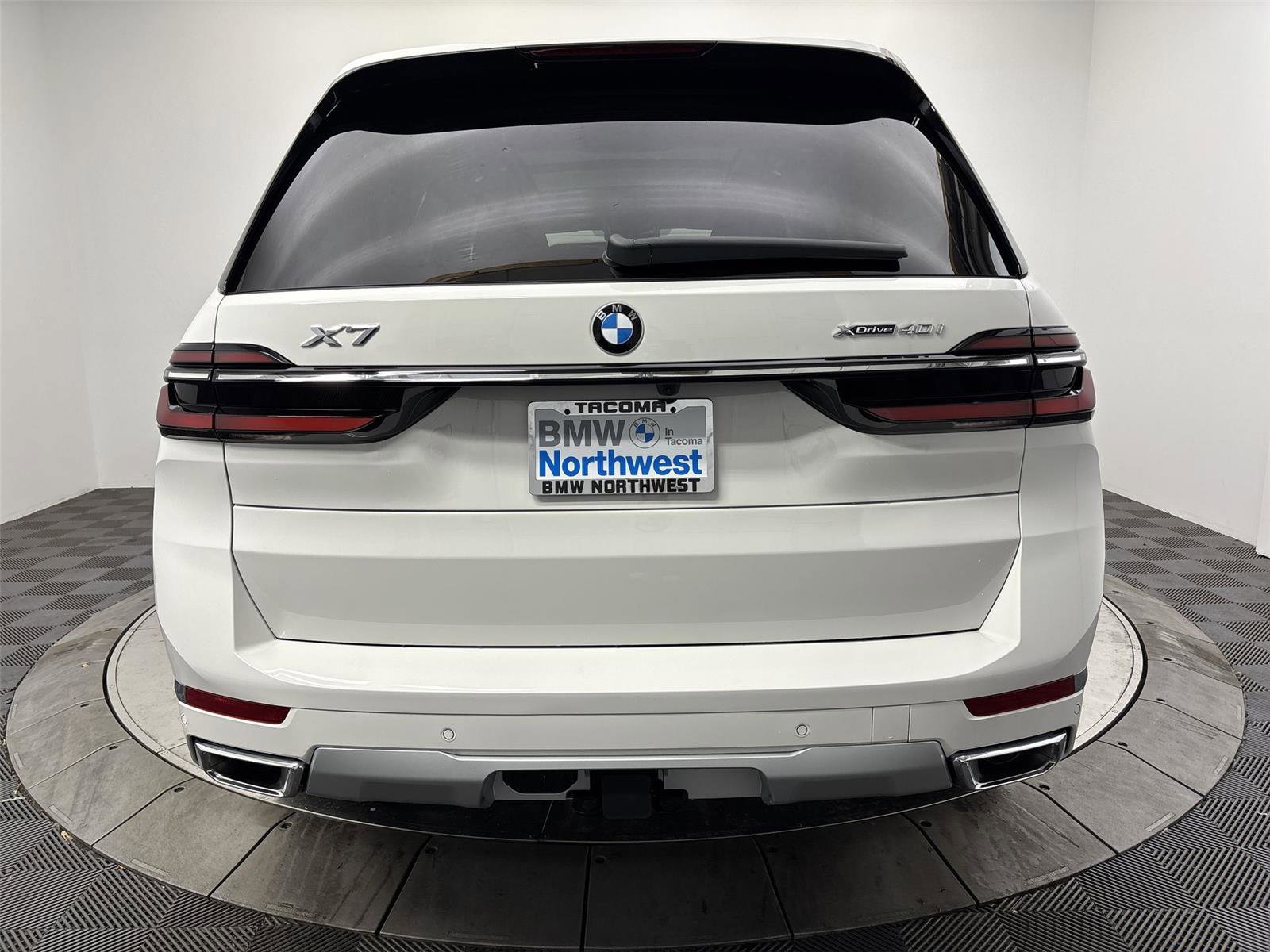 New 2026 BMW X7 xDrive40i w/ Premium Package image 15