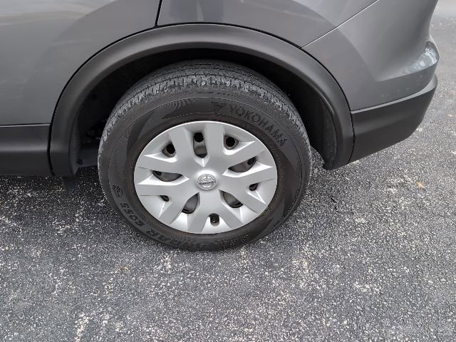 Used 2019 Nissan Rogue Sport S image 7