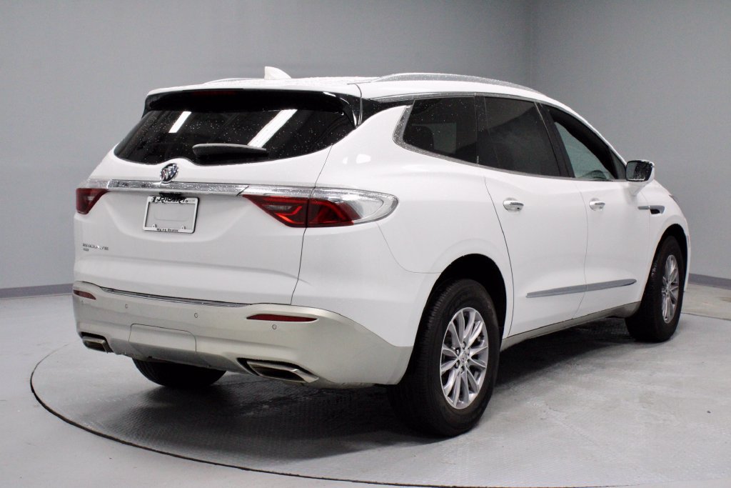 Used 2024 Buick Enclave Premium AWD/4WD image 11