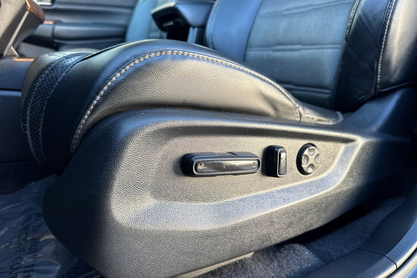 Used 2022 Honda CR-V Touring image 14