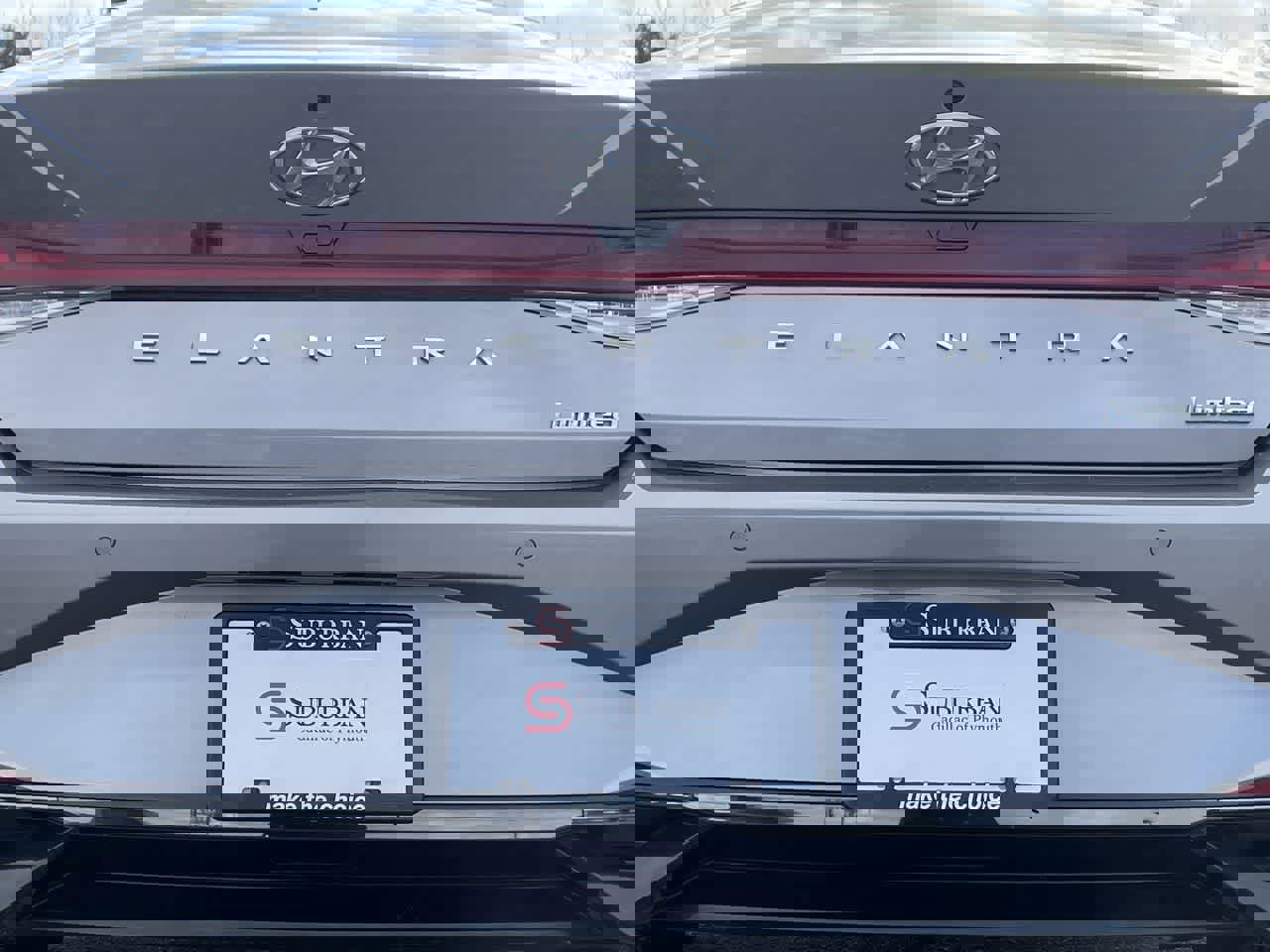 Used 2023 Hyundai Elantra Limited image 40