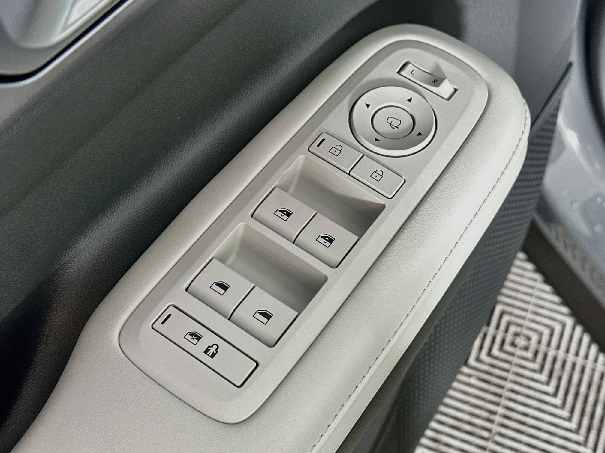 New 2027 Hyundai Santa Fe Limited AWD/4WD image 18