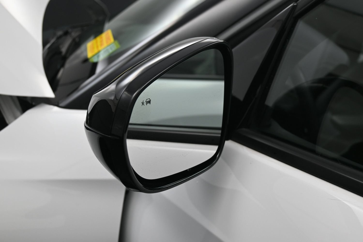 Used 2023 Chevrolet TrailBlazer RS w/ Sun and Liftgate Package AWD/4WD image 14