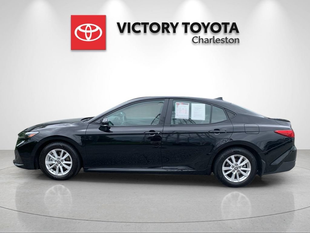 Used 2025 Toyota Camry LE w/ Convenience Package FWD image 2