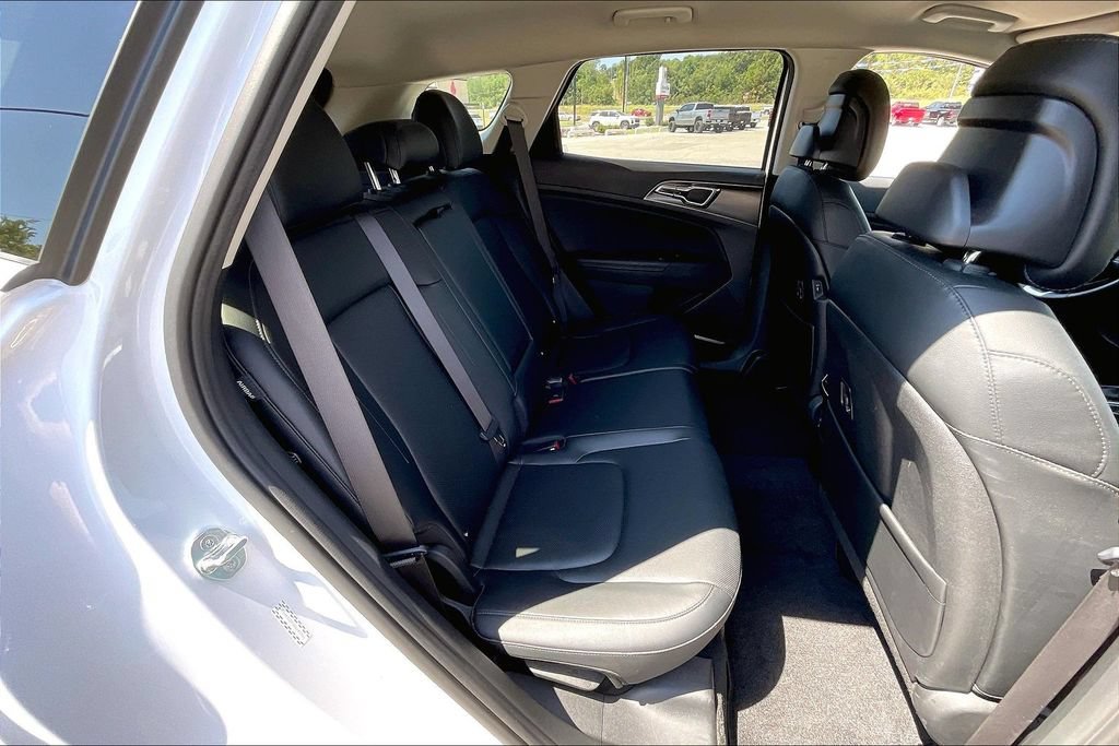 Used 2024 Kia Sportage EX FWD image 24