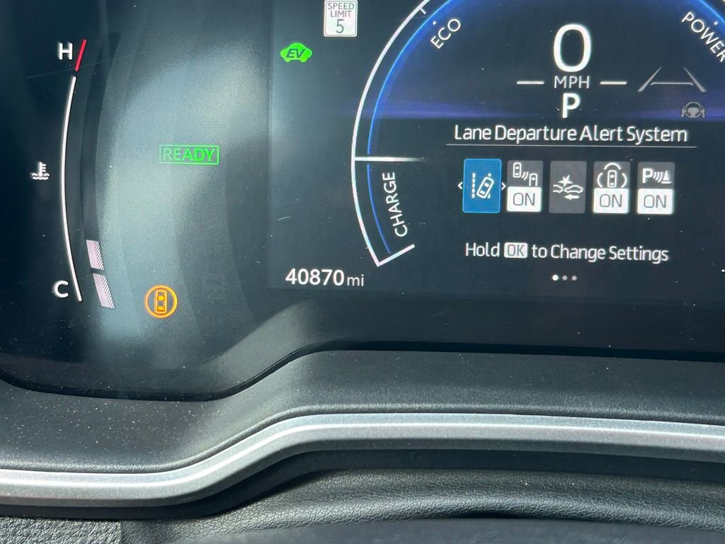 Used 2024 Toyota Corolla Cross XSE image 34