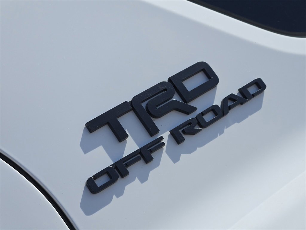 Used 2025 Toyota 4Runner TRD Off-Road image 32