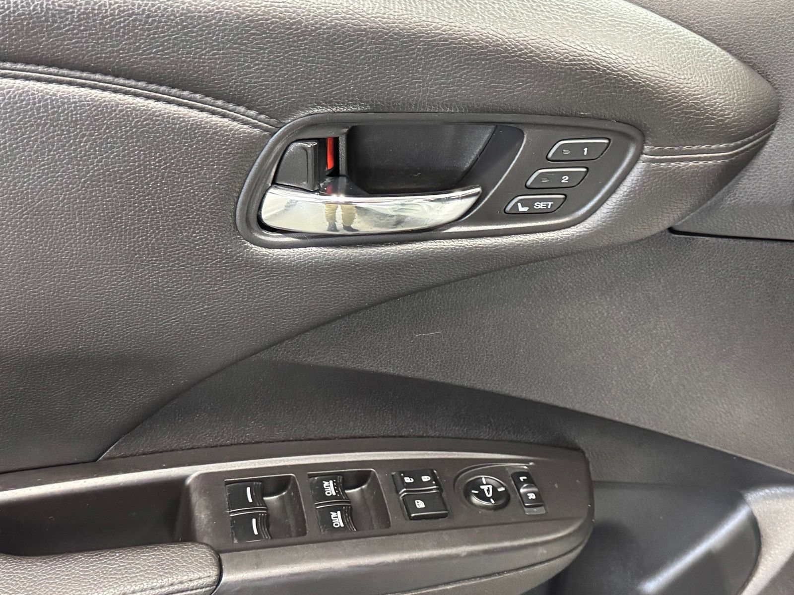 Used 2017 Acura RDX w/ Technology Package AWD/4WD image 15