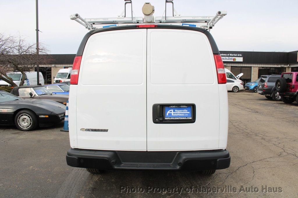 Used 2025 Chevrolet Express 2500 Extended w/ Communications Package image 5