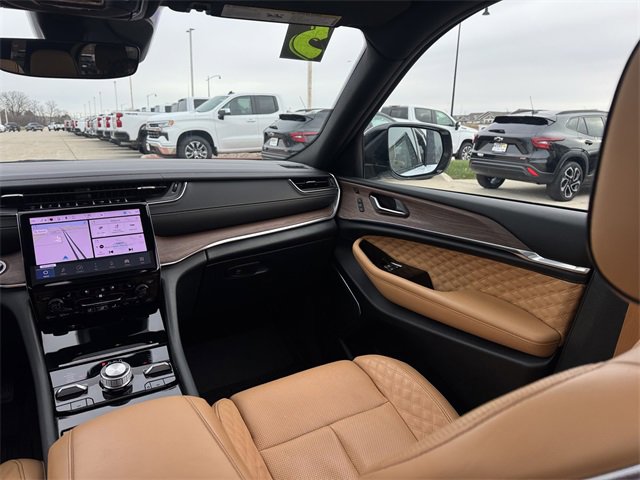 Used 2025 Jeep Grand Cherokee L Summit image 17