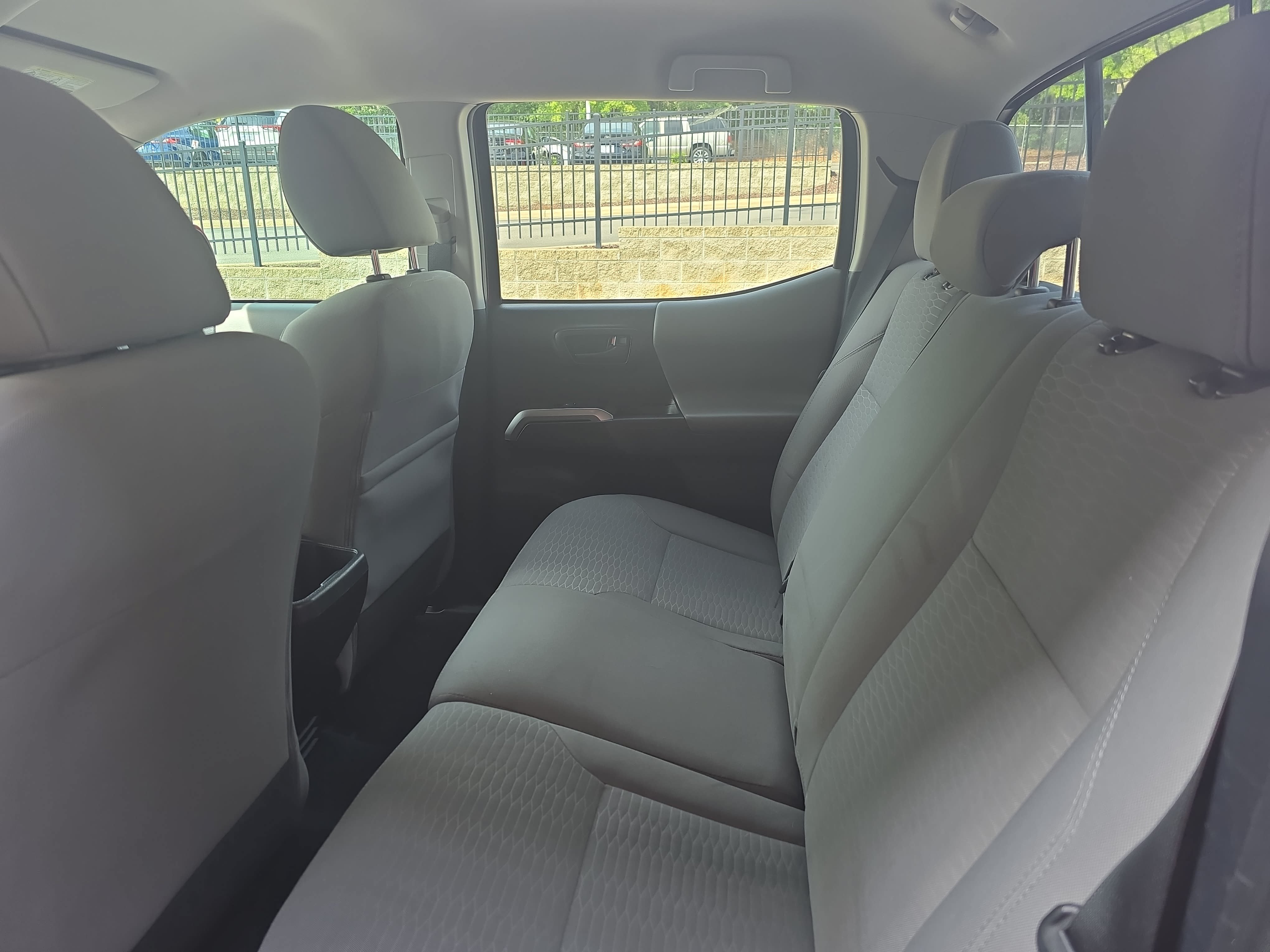 Used 2019 Toyota Tacoma SR5 RWD image 12