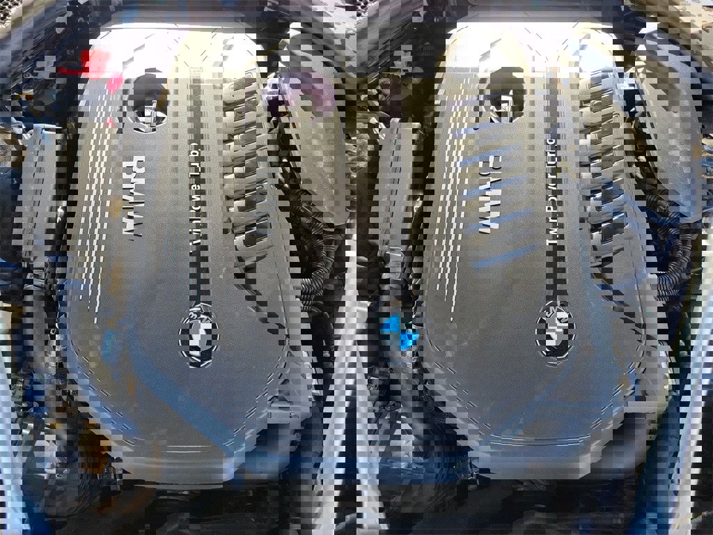 Used 2019 BMW 740i xDrive w/ Executive Package image 9