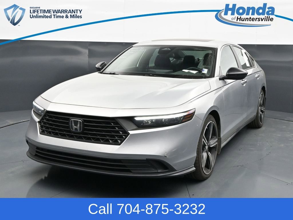Used 2024 Honda Accord Sport image 3