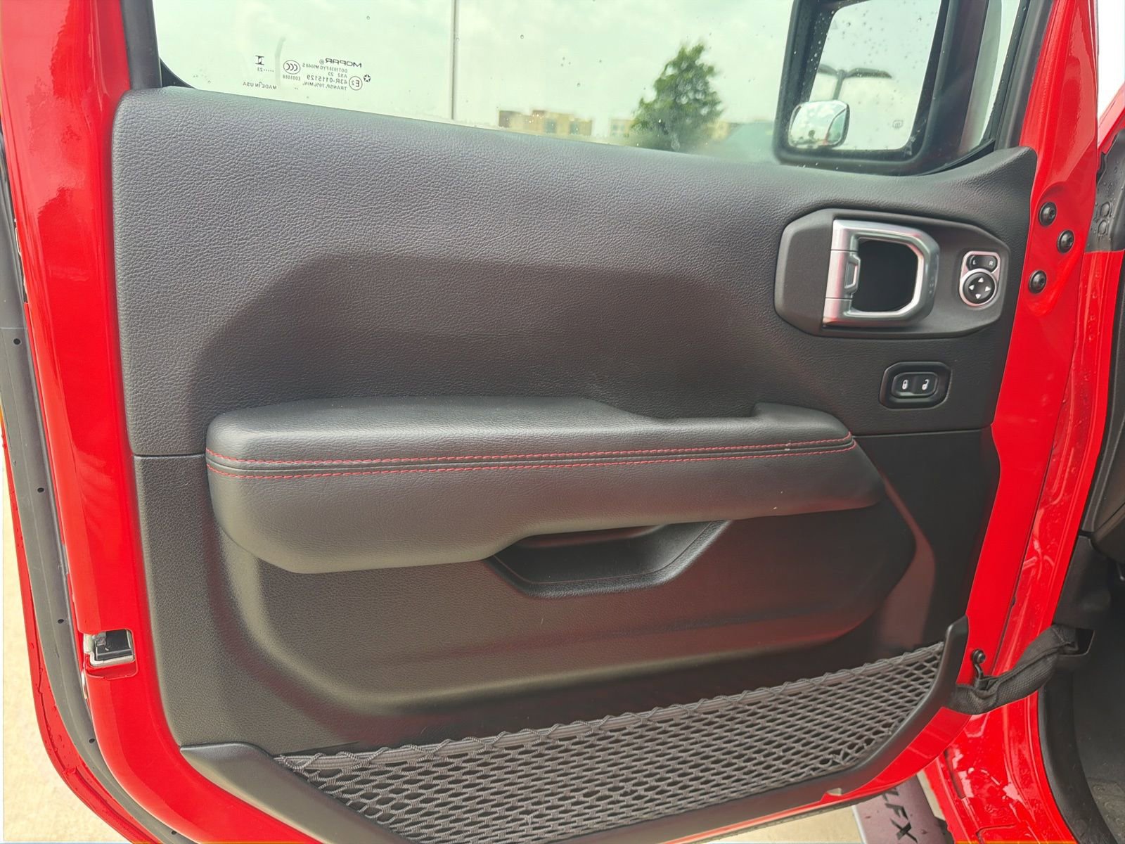 Used 2023 Jeep Gladiator Rubicon w/ LED Lighting Group AWD/4WD image 10